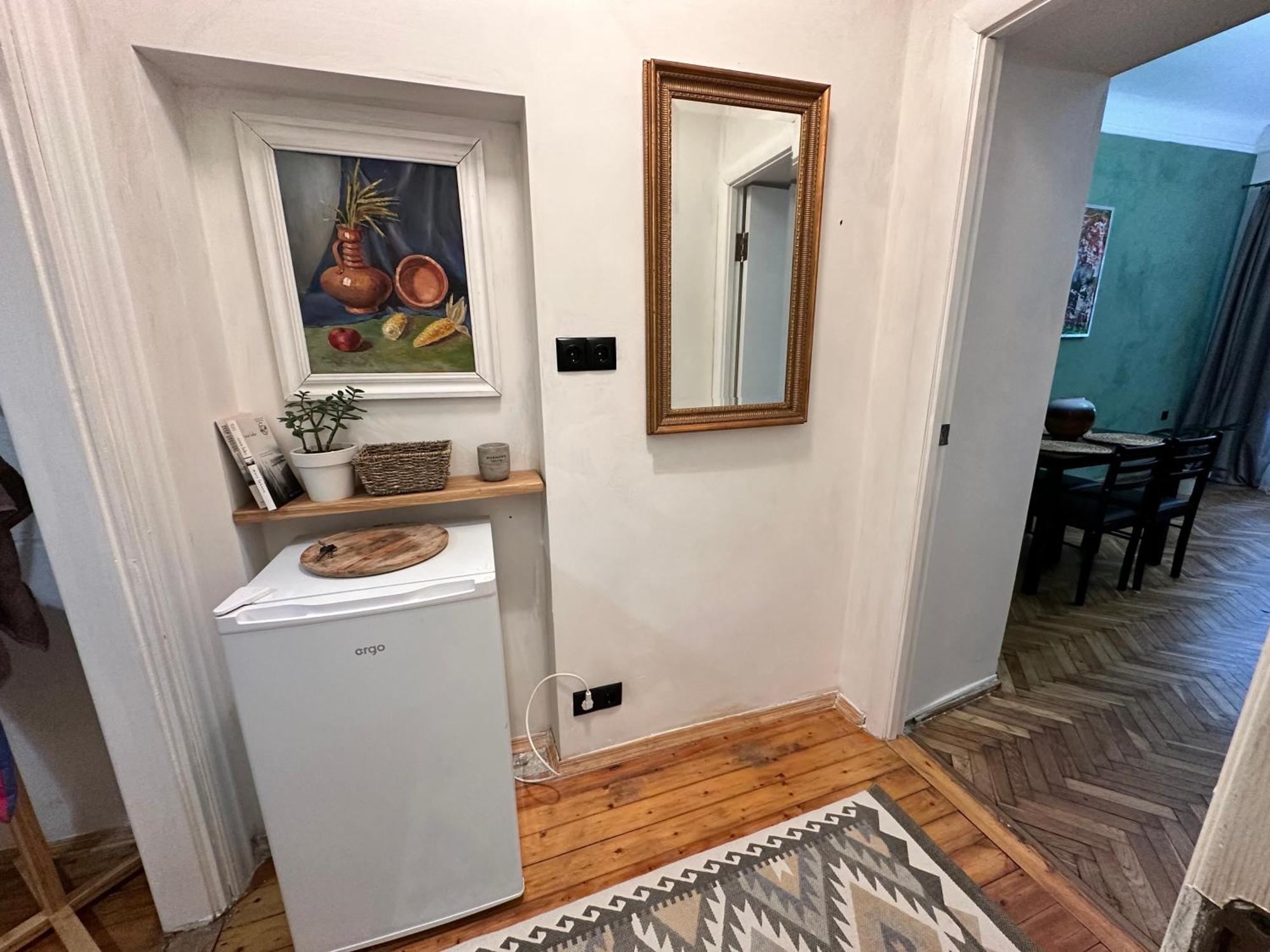 Art Apartment On Kylisha Str Lviv Kültér fotó