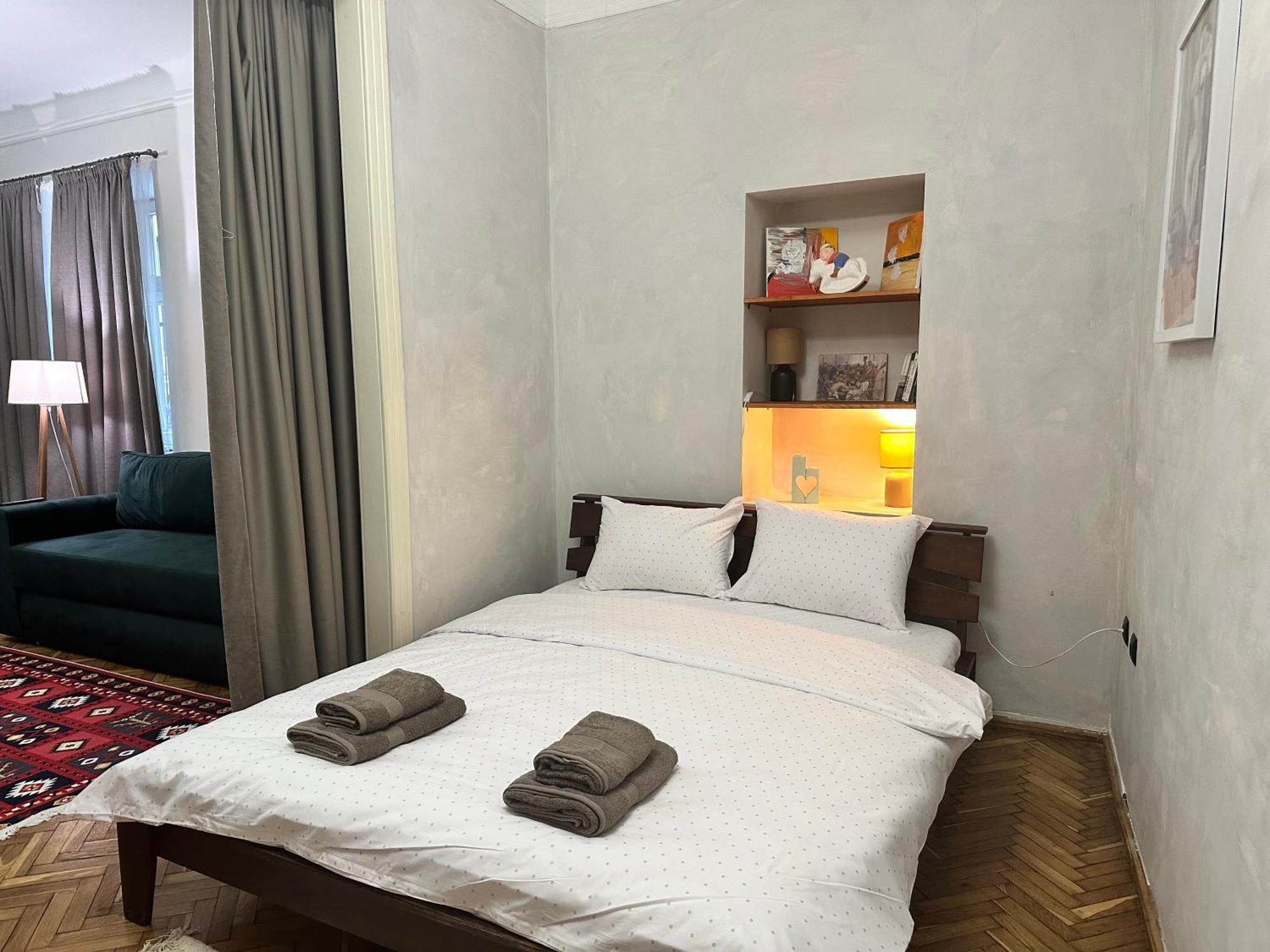 Art Apartment On Kylisha Str Lviv Kültér fotó