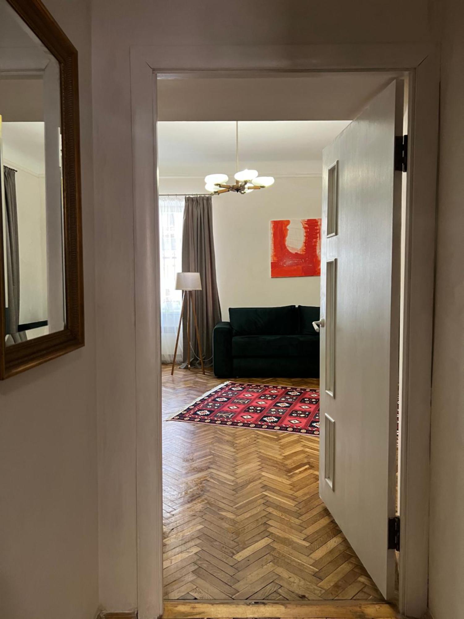 Art Apartment On Kylisha Str Lviv Kültér fotó